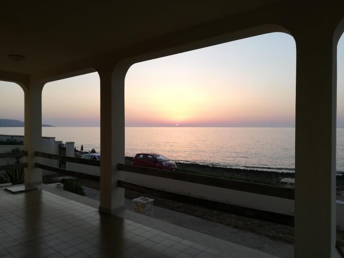 Villino Maria Elena Apartment Валдериче Екстериор снимка